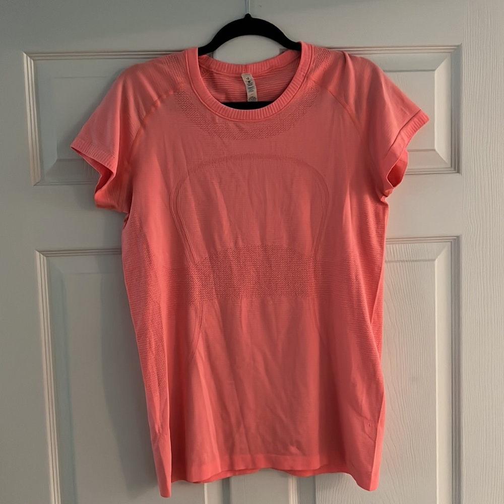 lululemon athletica Pink Short Sleeve Tee run swiftly